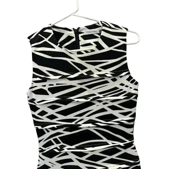 Calvin Klein Zebra Print Tiered Sheath Dress in Black and White Size 2, Pre-Owne - Picture 2 of 6